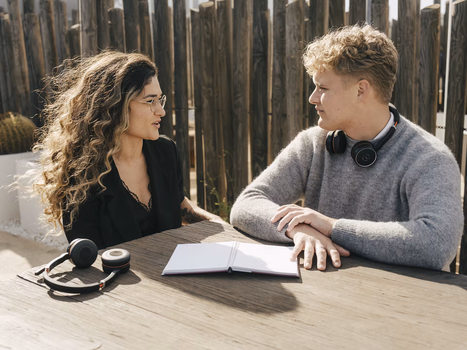 Intrum Brand People 048