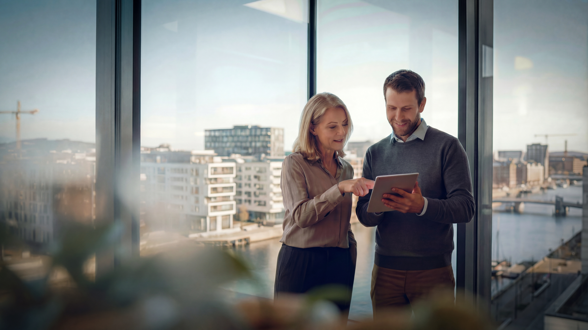 Intrum Brand AI 66 Webformat